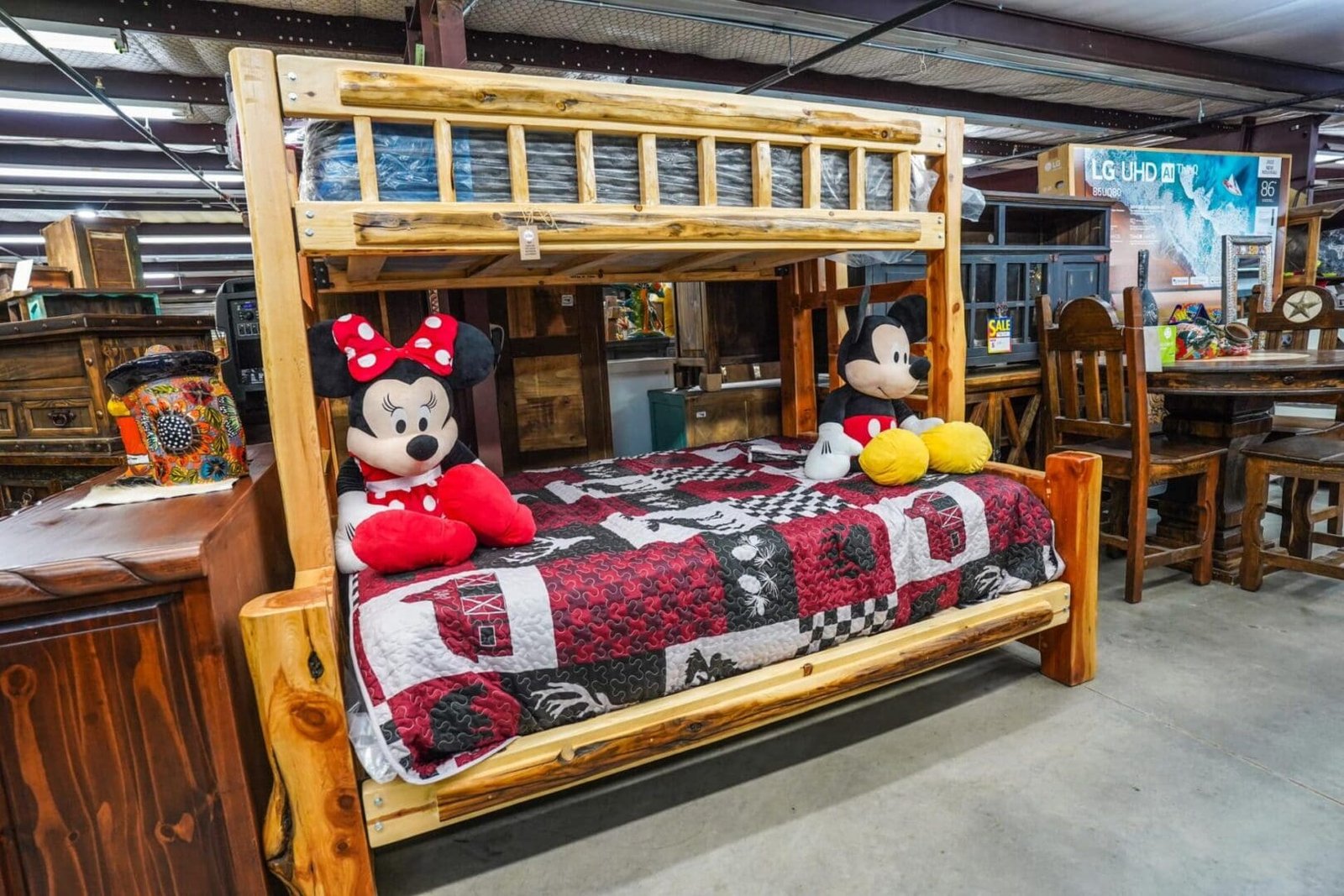 twin-over-queen-cedar-log-bed-scaled-1.jpeg